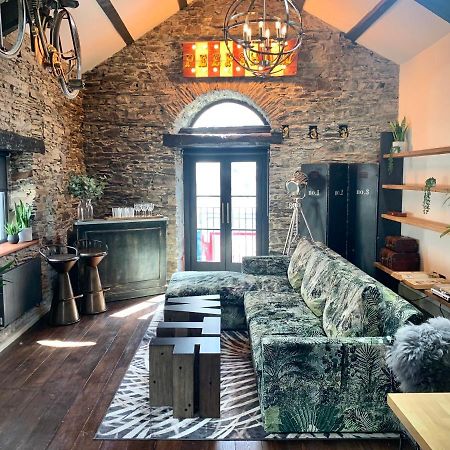 Loft 11 Stunning Luxury Nyc Loft Style Interior Designed 2Bd Apartment Excellent City Centre Location Mezzanine Cinema Room Designer Furniture Amazing Space Douglas Luaran gambar