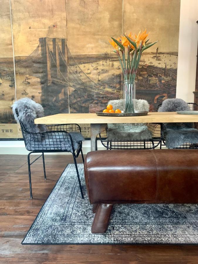 Loft 11 Stunning Luxury Nyc Loft Style Interior Designed 2Bd Apartment Excellent City Centre Location Mezzanine Cinema Room Designer Furniture Amazing Space Douglas Luaran gambar
