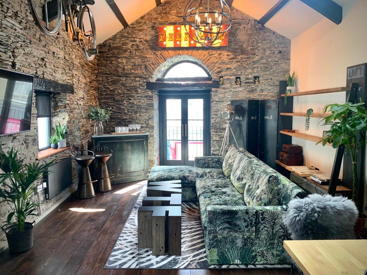Loft 11 Stunning Luxury Nyc Loft Style Interior Designed 2Bd Apartment Excellent City Centre Location Mezzanine Cinema Room Designer Furniture Amazing Space Douglas Luaran gambar