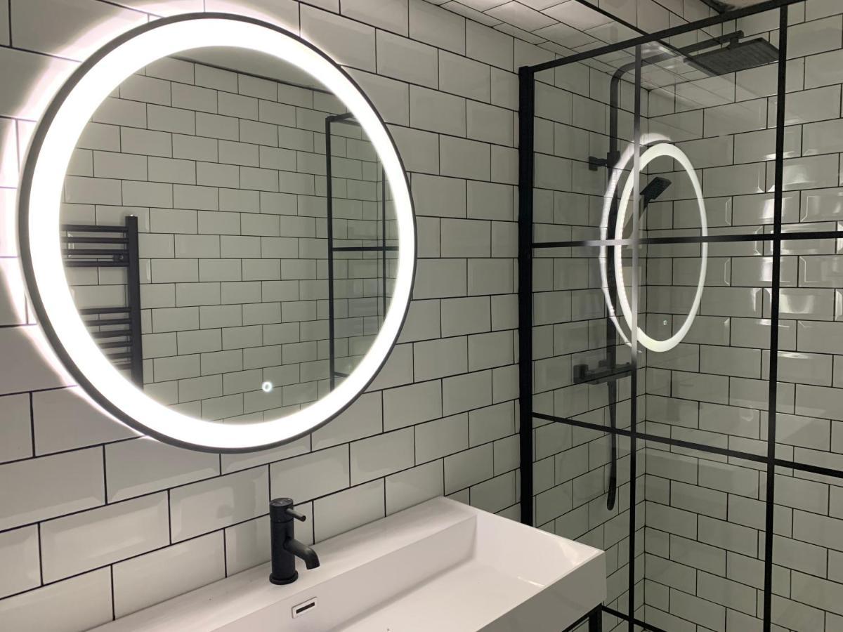 Loft 11 Stunning Luxury Nyc Loft Style Interior Designed 2Bd Apartment Excellent City Centre Location Mezzanine Cinema Room Designer Furniture Amazing Space Douglas Luaran gambar