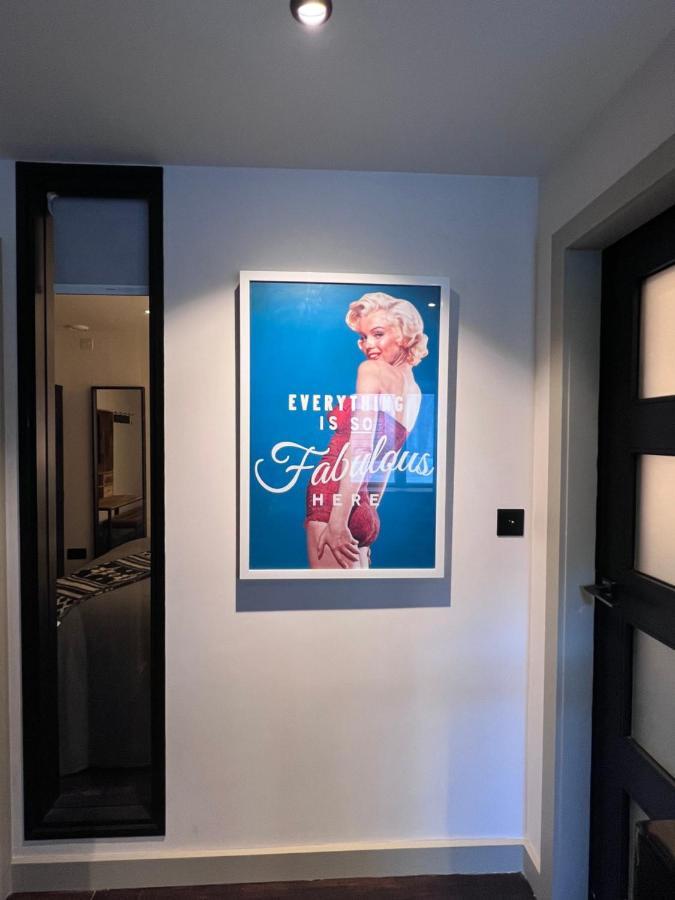 Loft 11 Stunning Luxury Nyc Loft Style Interior Designed 2Bd Apartment Excellent City Centre Location Mezzanine Cinema Room Designer Furniture Amazing Space Douglas Luaran gambar