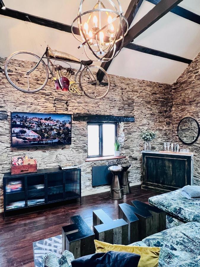 Loft 11 Stunning Luxury Nyc Loft Style Interior Designed 2Bd Apartment Excellent City Centre Location Mezzanine Cinema Room Designer Furniture Amazing Space Douglas Luaran gambar