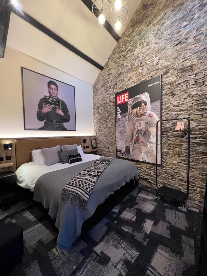 Loft 11 Stunning Luxury Nyc Loft Style Interior Designed 2Bd Apartment Excellent City Centre Location Mezzanine Cinema Room Designer Furniture Amazing Space Douglas Luaran gambar