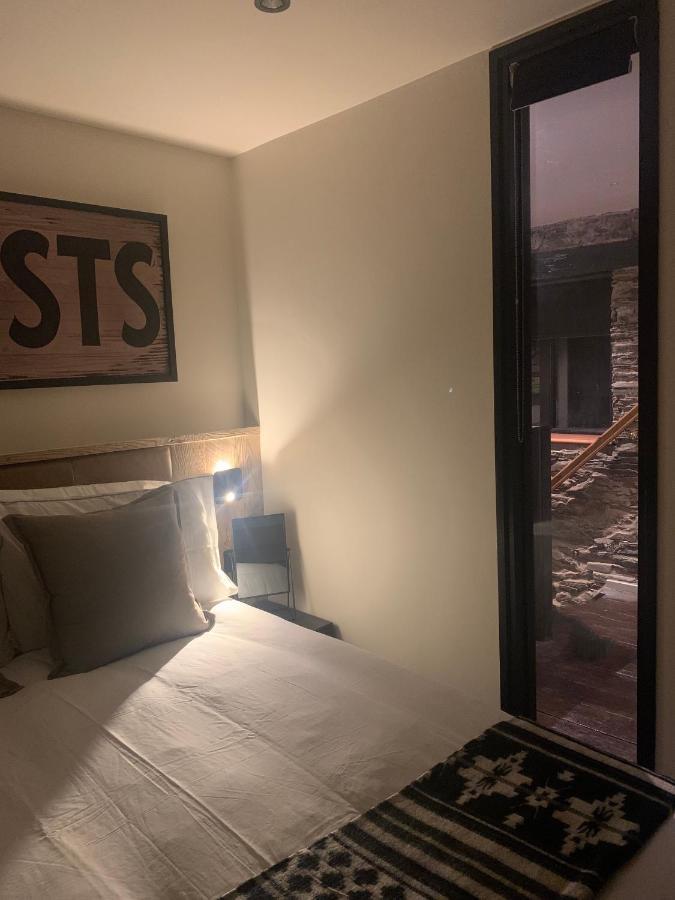 Loft 11 Stunning Luxury Nyc Loft Style Interior Designed 2Bd Apartment Excellent City Centre Location Mezzanine Cinema Room Designer Furniture Amazing Space Douglas Luaran gambar